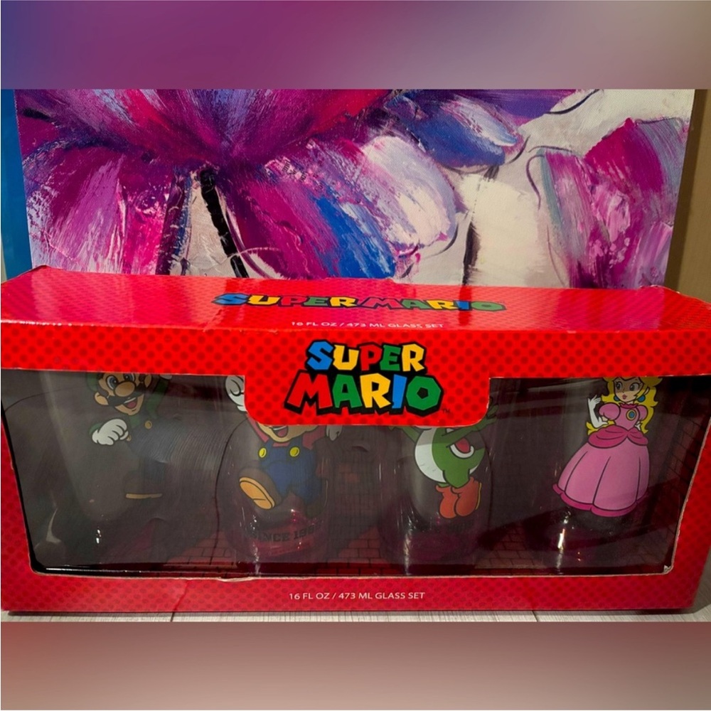 Super Mario Glass Set of (4) ❤️